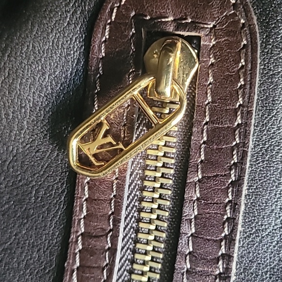 Louis Vuitton Limited Edition Charms Musette Brown Crossbody bag. - Picture 10 of 11